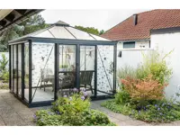 Pyrola 4/5 – quadratisches Gewächshaus